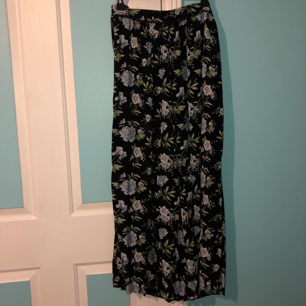 American Eagle Flowy Pants